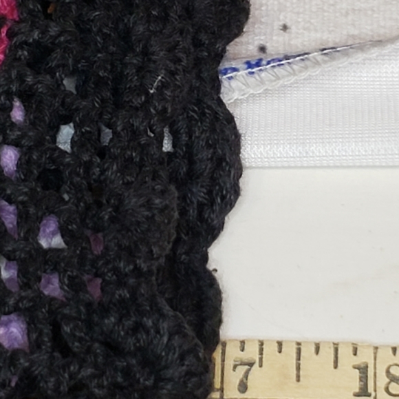 80's Black sleeveless crocheted scoop neck top - Picture 4 of 6